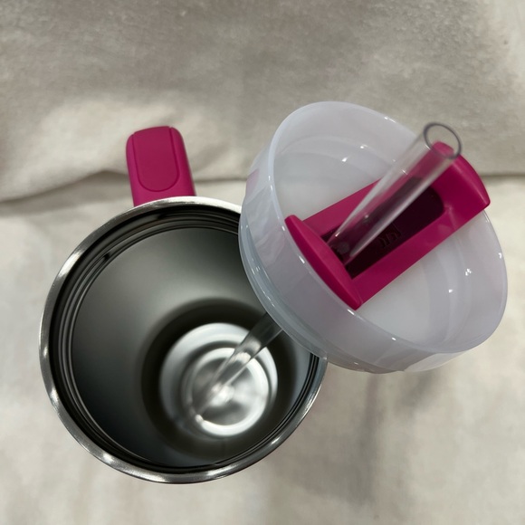 Stanley Quencher 40oz Fuchsia - Picture 3 of 7